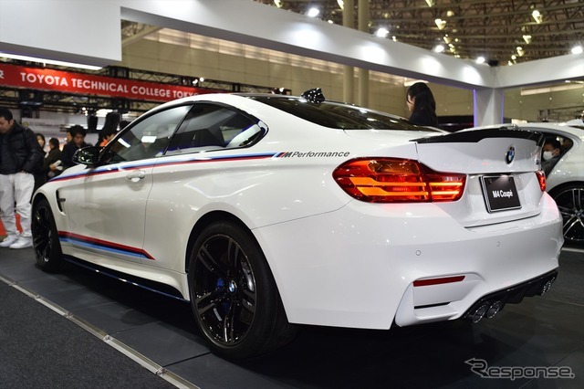 BMW M4 クーペ with Mパフォーマンスパーツ（東京オートサロン16）