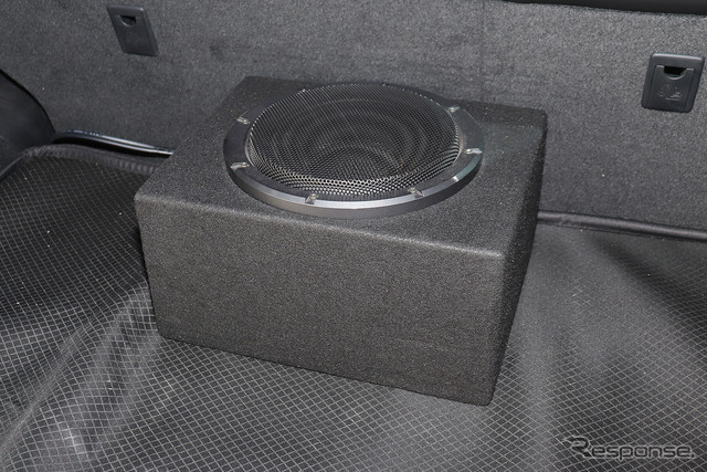 「パワーアンプ内蔵DSP」が搭載されたオーディオカーの一例（製作ショップ：レジェーラ＜静岡県＞）。