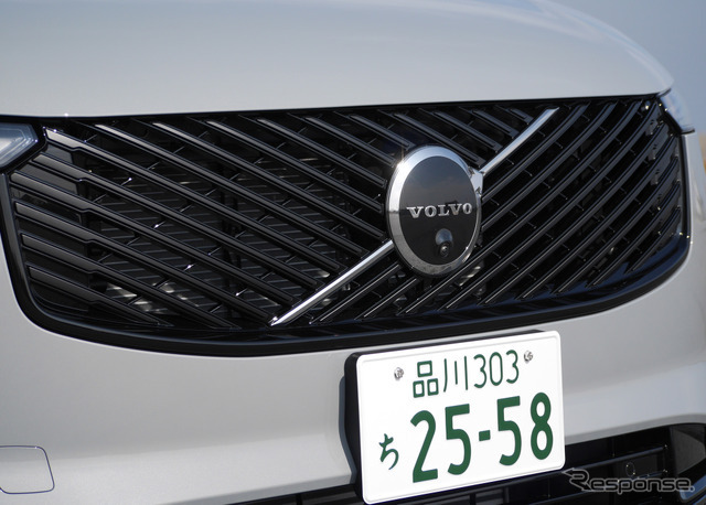 ボルボ XC90 ウルトラT8 AWD PHEV