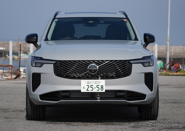 ボルボ XC90 ウルトラT8 AWD PHEV