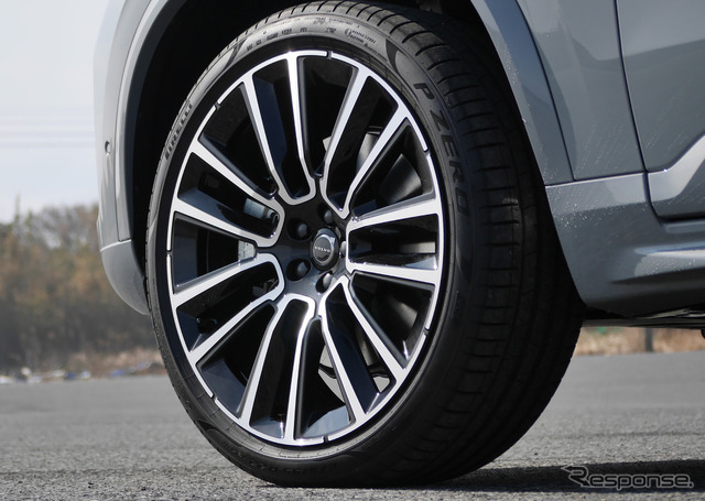 ボルボ XC90 ウルトラT8 AWD PHEV