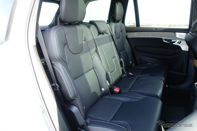 ボルボ XC90 ウルトラT8 AWD PHEV