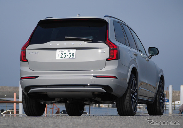 ボルボ XC90 ウルトラT8 AWD PHEV