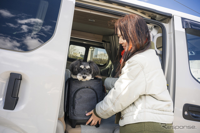 広く開けられるスライドドアなので愛犬の乗り降りも非常にやりやすい