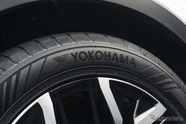 YOKOHAMA ADVANスポーツV107 × TOYOTA クラウンクロスオーバー