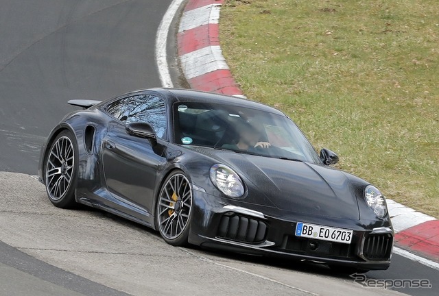ポルシェ 911ターボS 改良新型のプロトタイプ