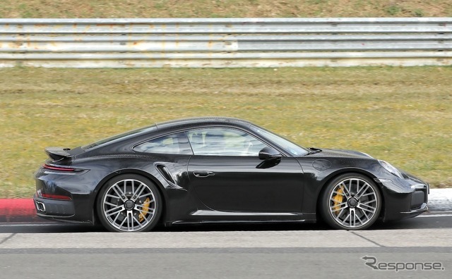 ポルシェ 911ターボS 改良新型のプロトタイプ