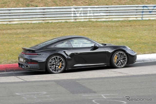 ポルシェ 911ターボS 改良新型のプロトタイプ