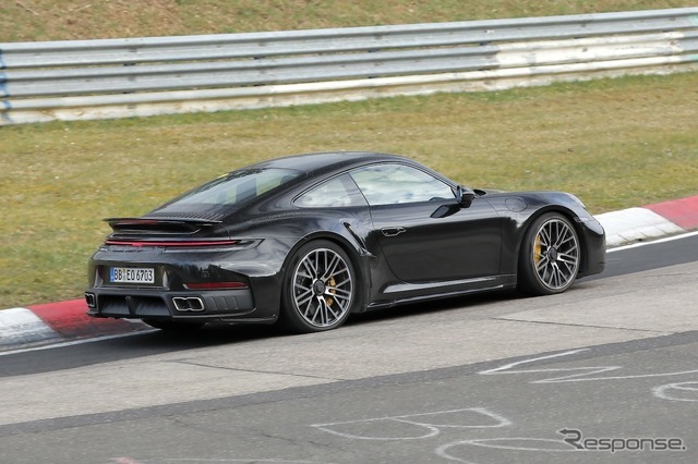 ポルシェ 911ターボS 改良新型のプロトタイプ