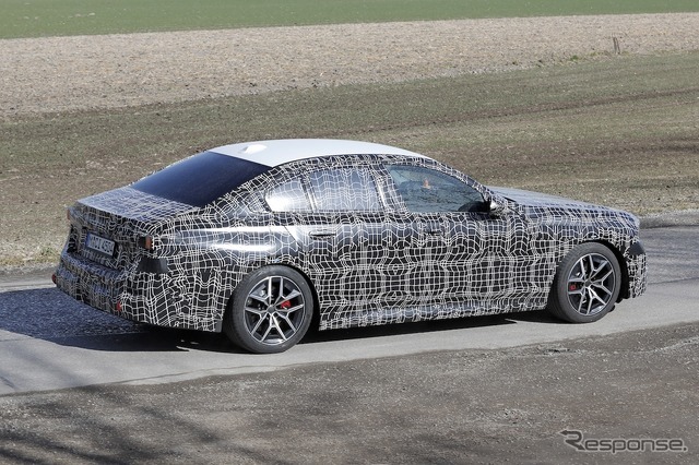 BMW 5シリーズ 改良新型のプロトタイプ