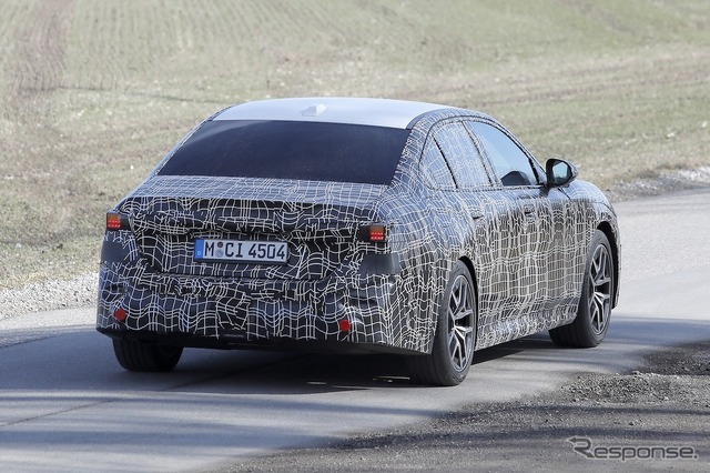 BMW 5シリーズ 改良新型のプロトタイプ