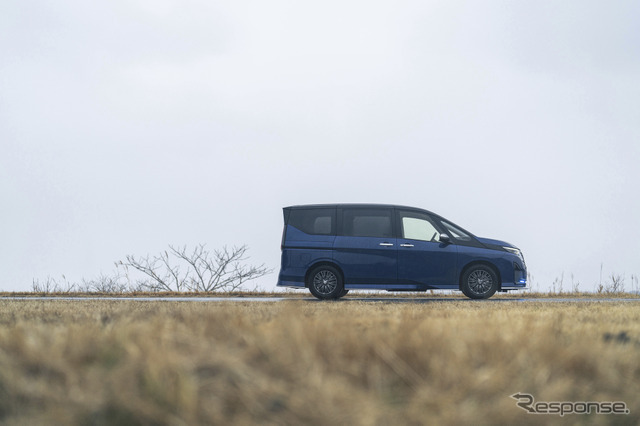 日産『セレナ AUTECH マルチベッド』