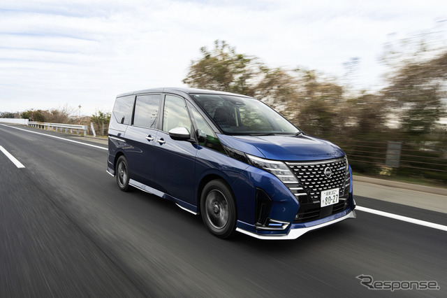 日産『セレナ AUTECH マルチベッド』