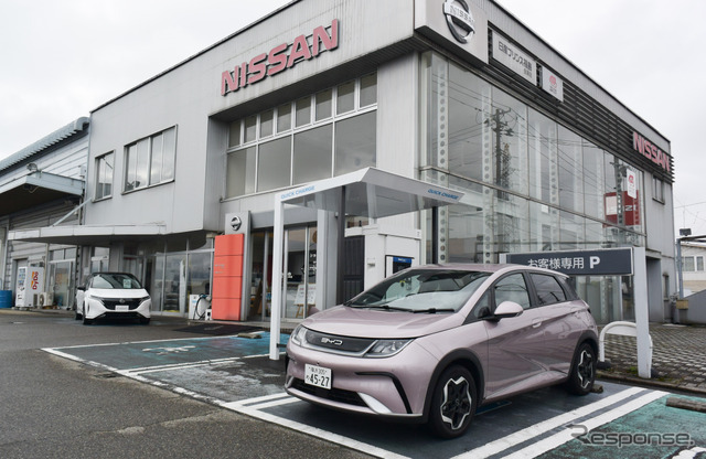 バッテリー容量の小さな標準型を福島・会津若松で充電中。