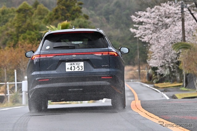 トヨタ クラウンエステート（PHEV）