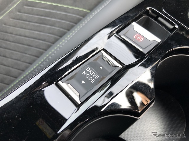 プジョー 2008 GT BlueHDi