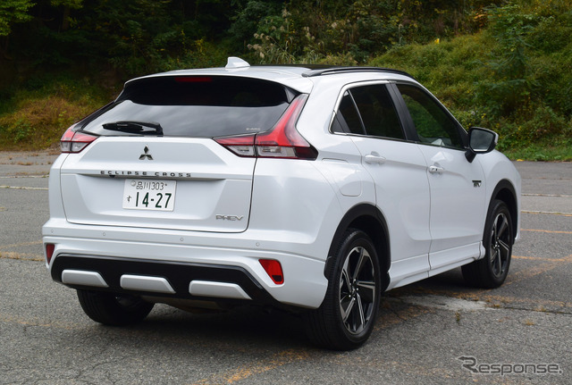 三菱自動車 エクリプスクロスPHEVのリアビュー