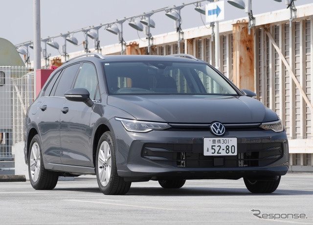 VW ゴルフヴァリアント eTSI アクティブ