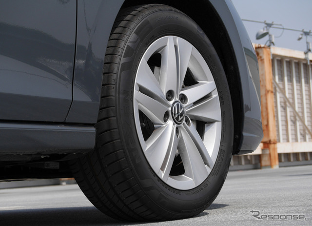 VW ゴルフヴァリアント eTSI アクティブ