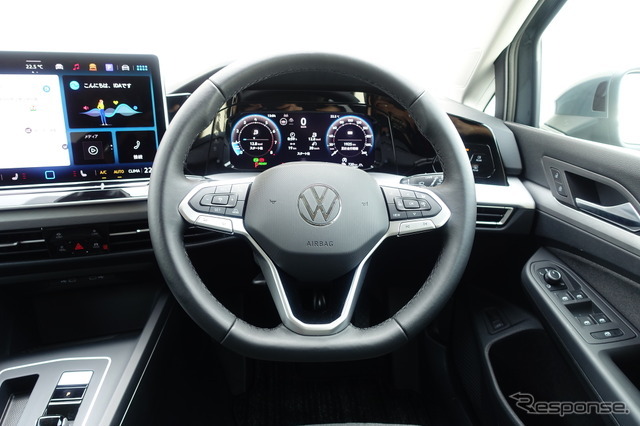 VW ゴルフヴァリアント eTSI アクティブ