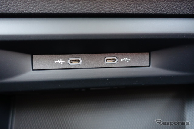 VW ゴルフヴァリアント eTSI アクティブ