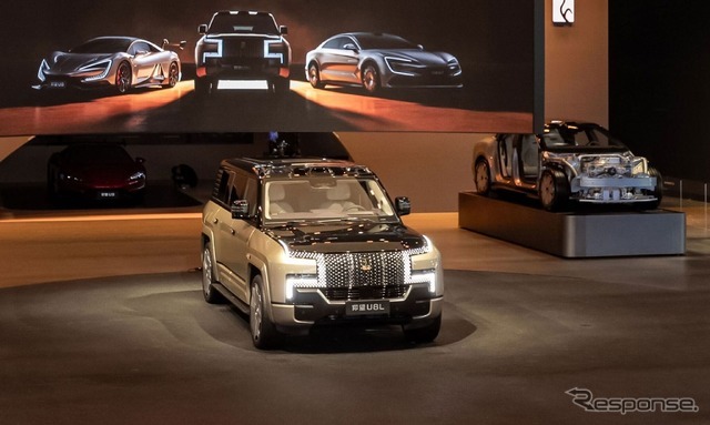 BYDのYANGWANGブランドの新型フルサイズSUV『U8L』（上海モーターショー2025）
