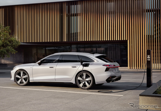 アウディ A6アバント e-ハイブリッドクワトロ
