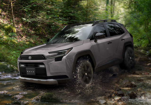 トヨタ RAV4 新型（Adventure）