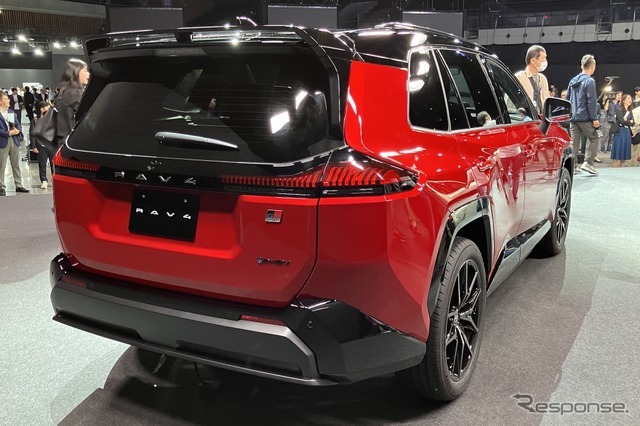 トヨタ RAV4 新型（GR SPORT）