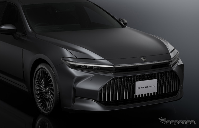 トヨタ クラウン Z “THE LIMITED-MATTE METAL”