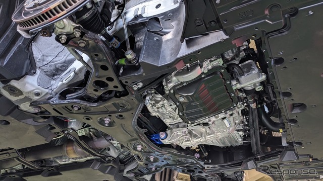 HKSトランスファーオイルクーラーキット GRカローラ装着例
