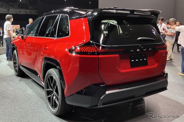 トヨタ RAV4 新型（GR SPORT）