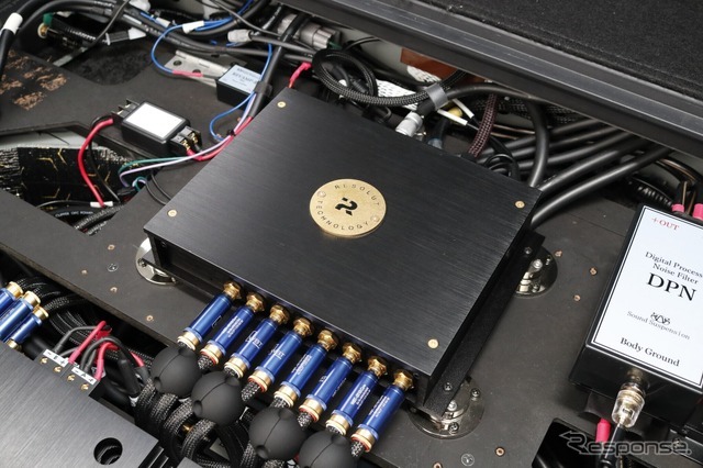 DSPとしてチョイスしたのはリゾルトのT-DSP mk2。パワーアンプ同様にスピーカーの音を最大限引き出すユニットとして選ばれた。