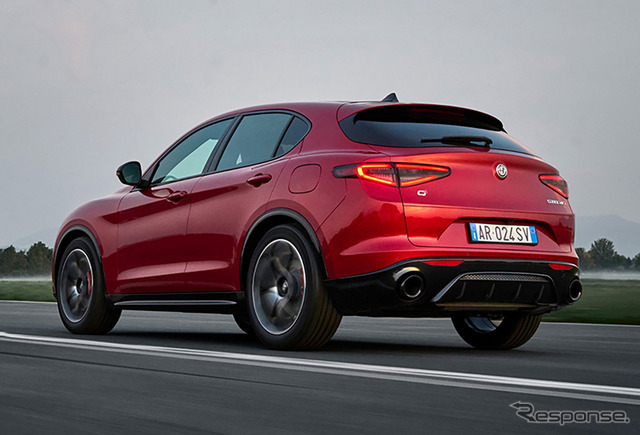 アルファロメオ ステルヴィオ 2.0 TURBO Q4 スプリント