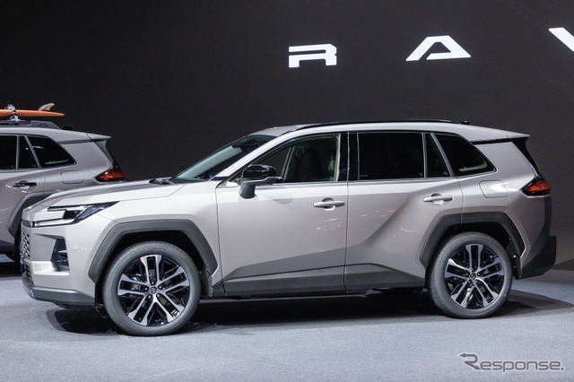 トヨタ RAV4 新型：CORE