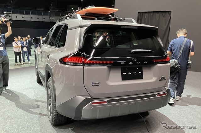 トヨタ RAV4 新型：Adventure