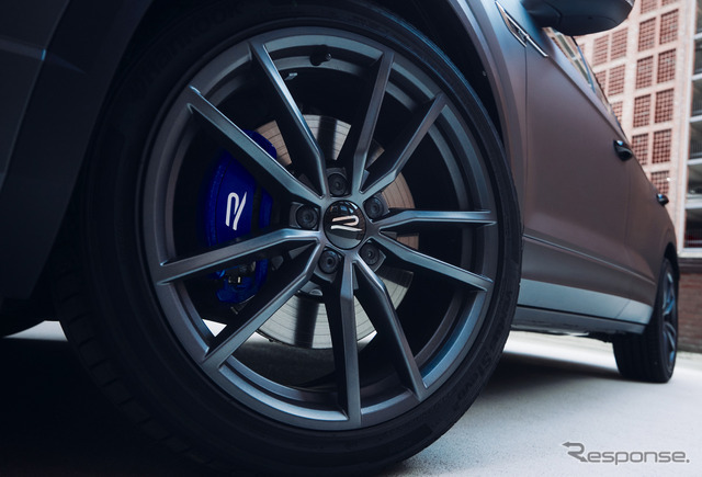VW Tロック R ブラックスタイル・パフォーマンス