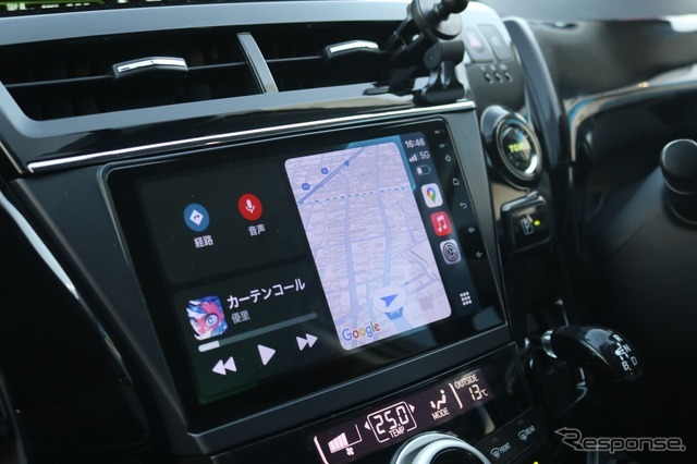 車載オーディオにスマホを接続して利用するAppleCarPlayによるオーディオ再生システムも普段使いとして活用している。