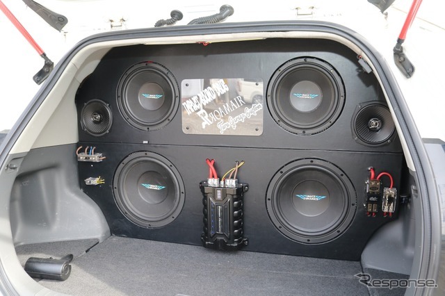 愛車でクラブサウンド！ 夫婦で楽しむプリウスαの低音チューン［car audio newcomer］by EPIC　前編
