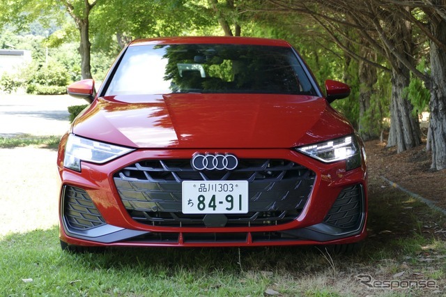 アウディA3 Sportback 30 TFSI S Line