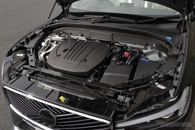 ボルボ XC60 ウルトラB5 AWD