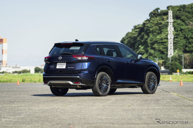 新型 日産「エクストレイル AUTECH SPORTS SPEC」