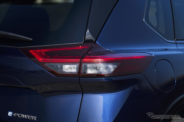 新型 日産「エクストレイル AUTECH SPORTS SPEC」