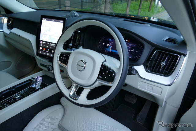 ボルボ XC60 Ultra B5 AWD