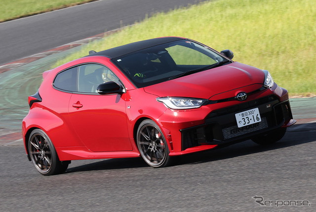 トヨタ GRヤリス 25式（6MT）