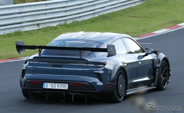 ポルシェ タイカンGT4 RS プロトタイプ