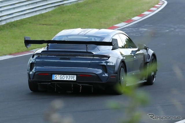 ポルシェ タイカンGT4 RS プロトタイプ