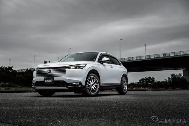 レイズ ホムラ 2x9R × Honda ヴェゼル