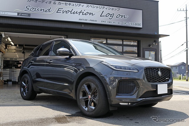 純正機能を損なうこと無く高音質化することをテーマにしたジャガー E-PACE。ラゲッジの積載性も純正並みをキープする。