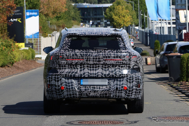 BMW iX5 次世代型のプロトタイプ